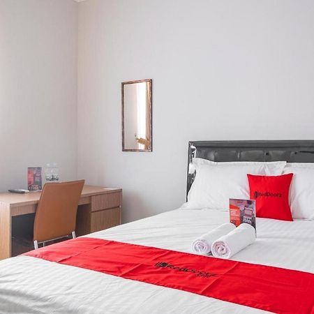 Reddoorz Near Siloam Karawaci 3 Hotell Tangerang Exteriör bild