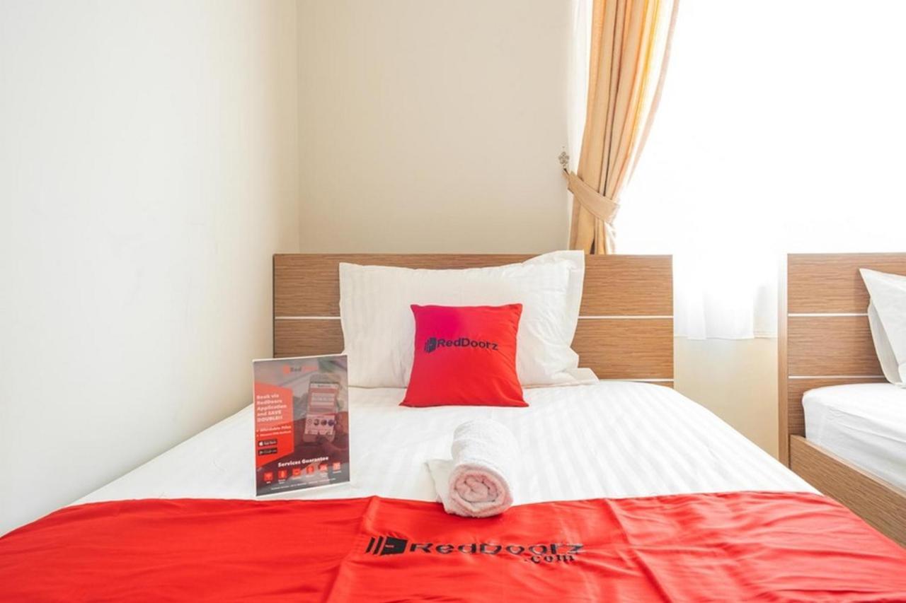 Reddoorz Near Siloam Karawaci 3 Hotell Tangerang Exteriör bild