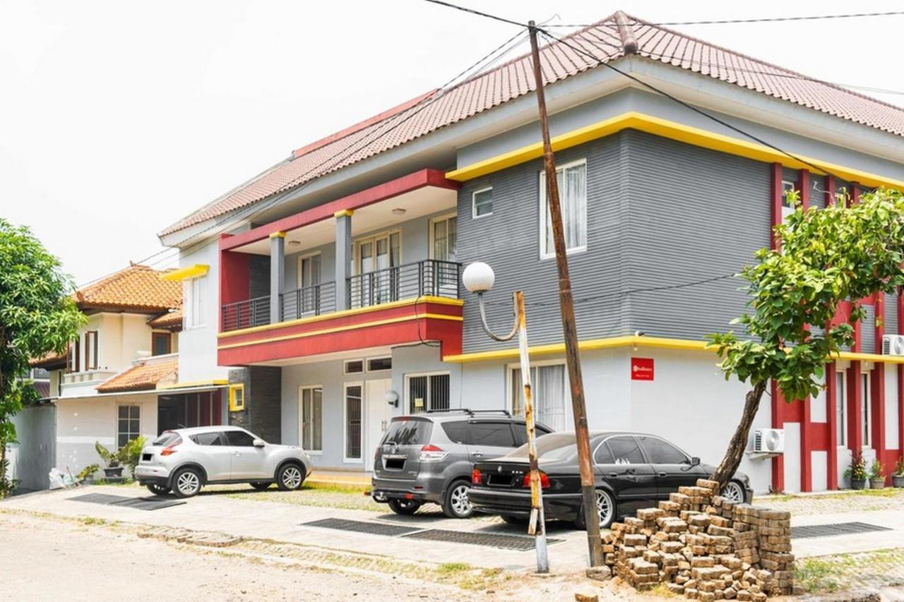 Reddoorz Near Siloam Karawaci 3 Hotell Tangerang Exteriör bild
