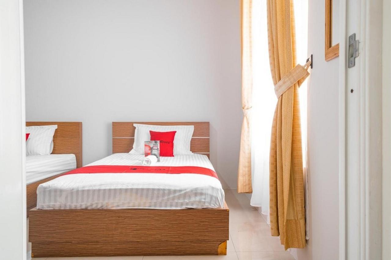 Reddoorz Near Siloam Karawaci 3 Hotell Tangerang Exteriör bild